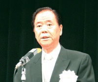 川口 貢 理事長